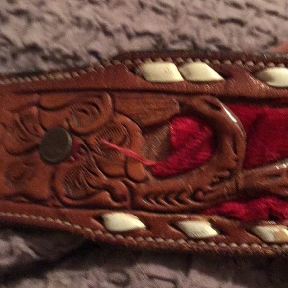 Vintage custom leather and velvet belt by Tony Lama. Size 32 - Picture 8 of 10